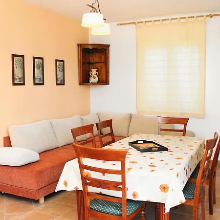 Apartment Mastrinka 1005a
