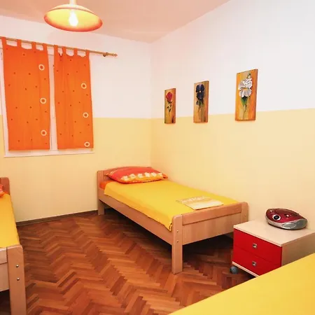Apartment Mastrinka 1005a